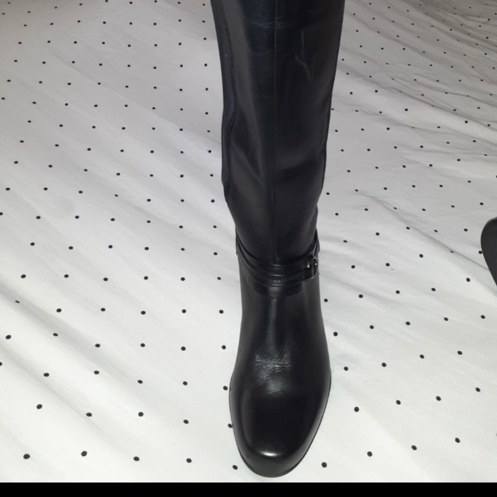 Beautiful clarks knee-high leather boots